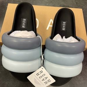 Roam Super Puff Slides Blue Vegan Leather